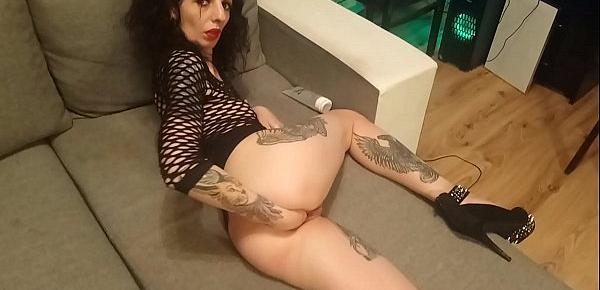  Horny milf Lucy Ravenblood self fisting on the sofa